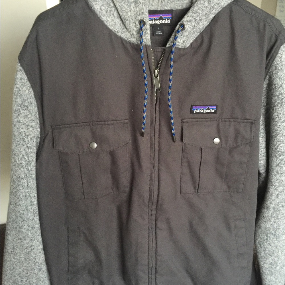 Patagonia men’s grey jacket
